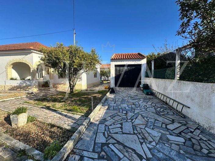 Image No.35-5 Bed House for sale