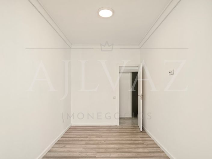 Image No.20-1 Bed Apartment for sale