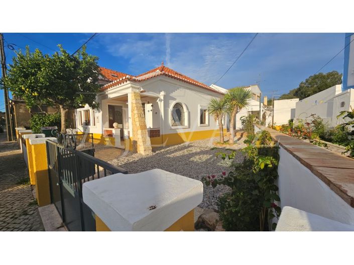 Image No.12-2 Bed House for sale