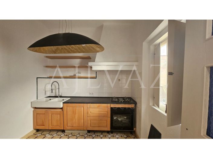 Image No.4-2 Bed House for sale