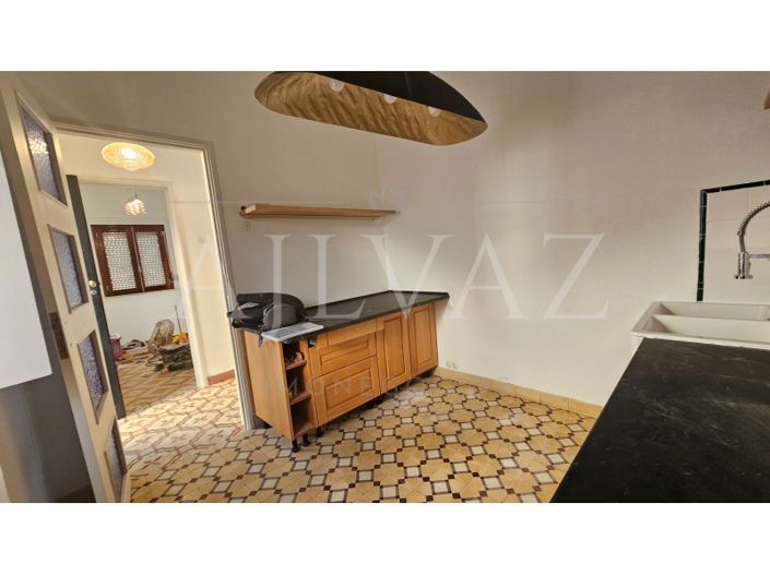 Image No.9-2 Bed House for sale