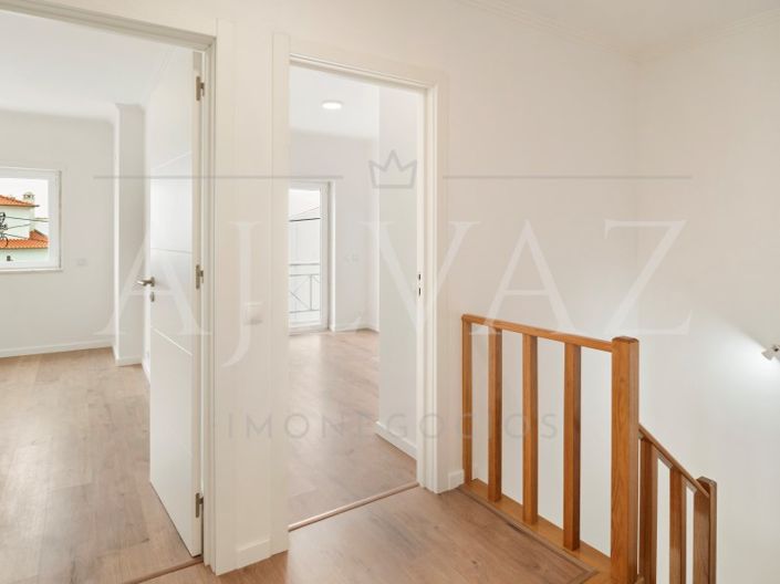 Image No.34-4 Bed House for sale