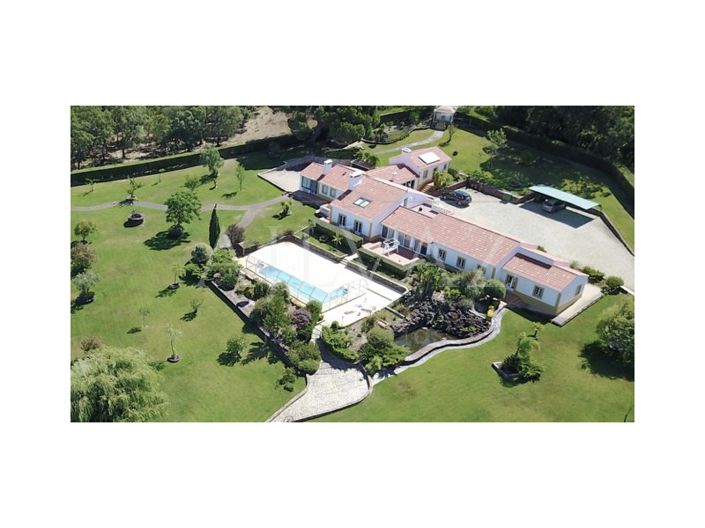 Image No.2-4 Bed Farmhouse for sale