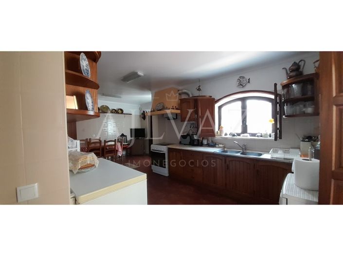 Image No.11-5 Bed House for sale