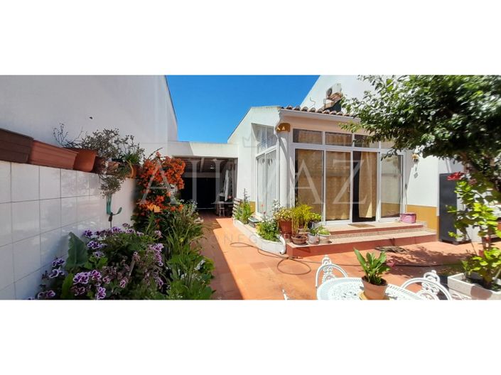 Image No.16-5 Bed House for sale