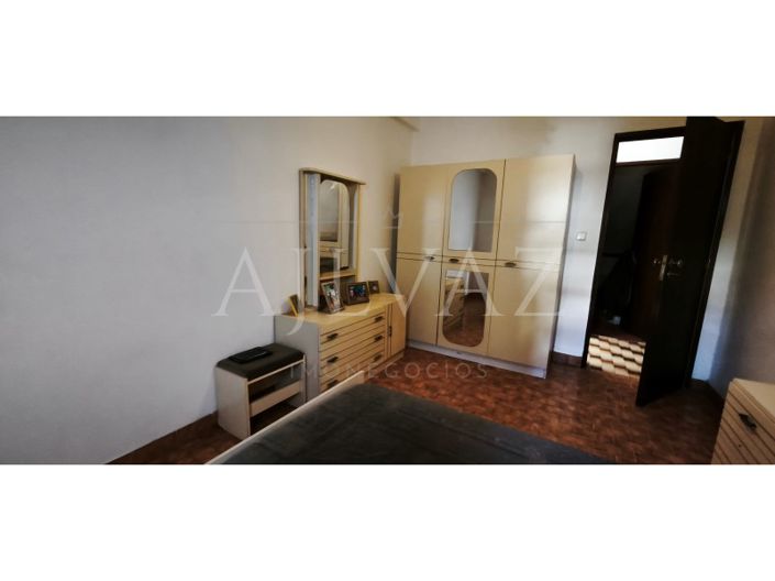 Image No.10-5 Bed House for sale