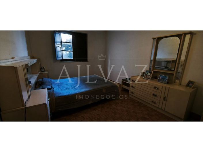 Image No.11-5 Bed House for sale