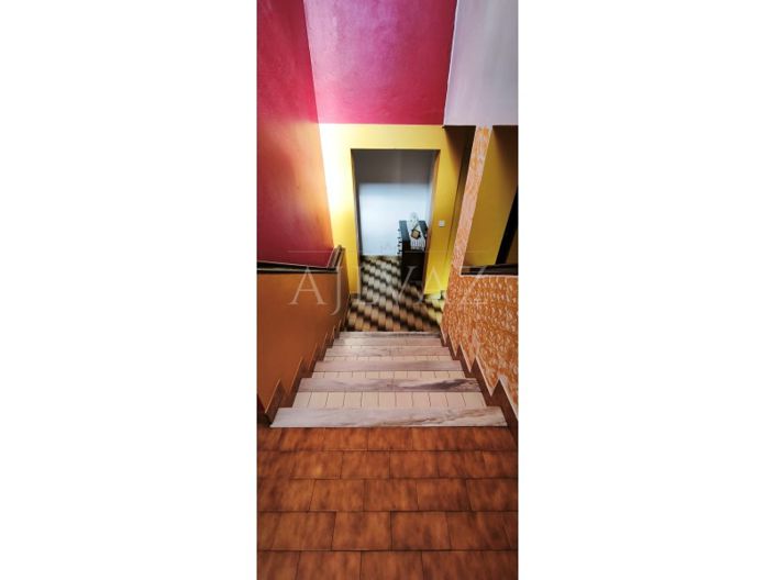 Image No.16-5 Bed House for sale