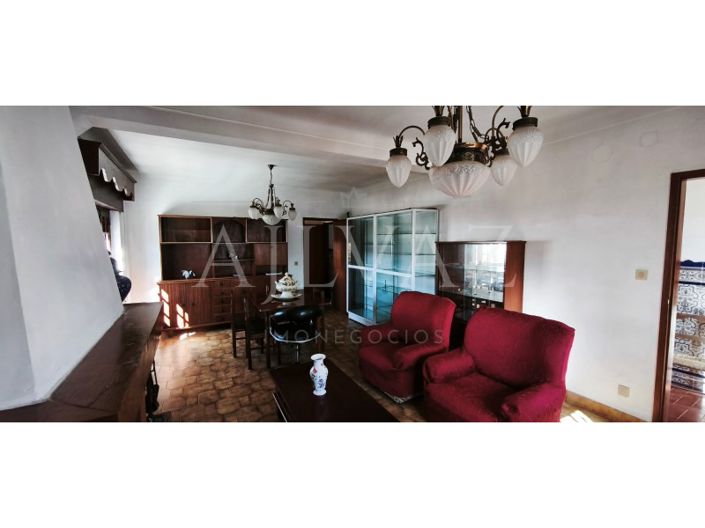 Image No.10-7 Bed House for sale