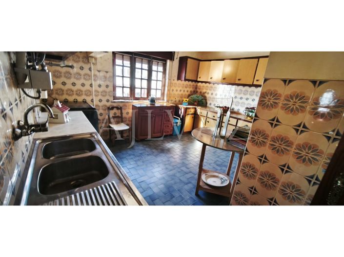 Image No.11-7 Bed House for sale