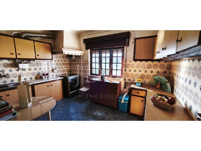 Image No.12-7 Bed House for sale