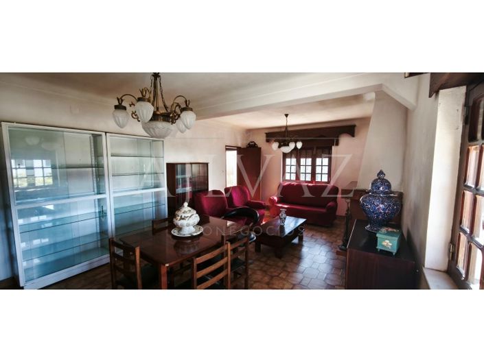 Image No.15-7 Bed House for sale