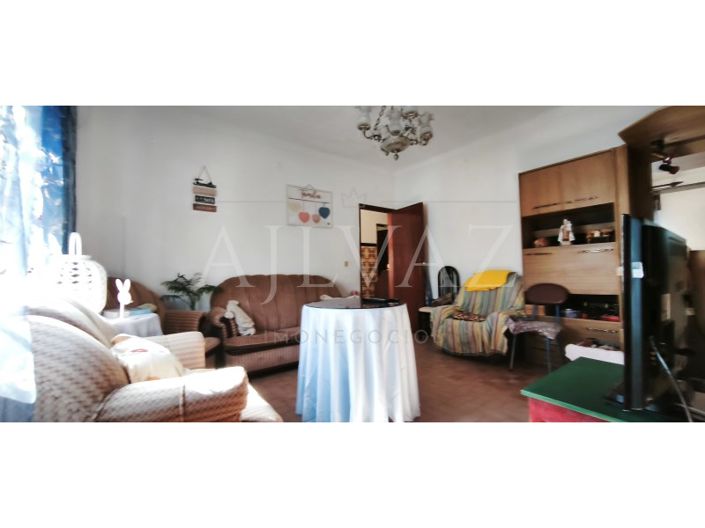 Image No.16-7 Bed House for sale