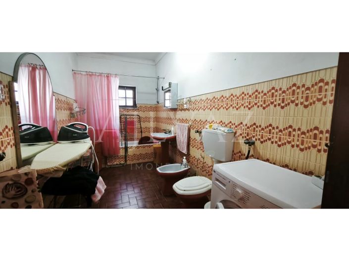 Image No.22-7 Bed House for sale