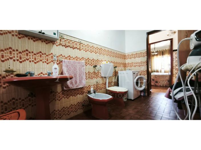 Image No.23-7 Bed House for sale