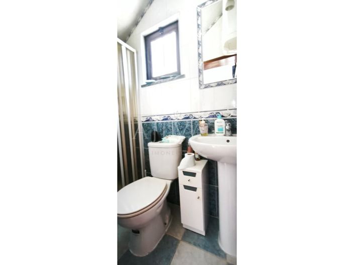 Image No.24-7 Bed House for sale