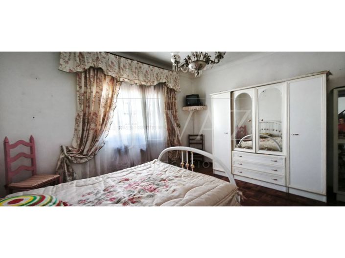 Image No.25-7 Bed House for sale