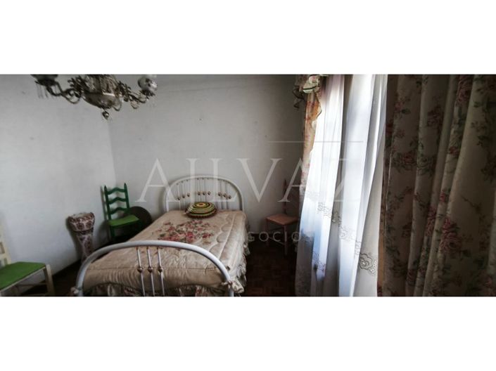 Image No.27-7 Bed House for sale