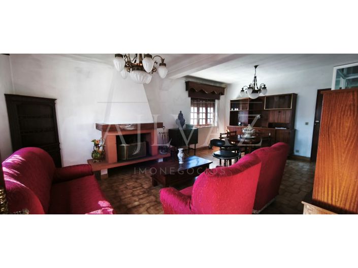 Image No.9-7 Bed House for sale