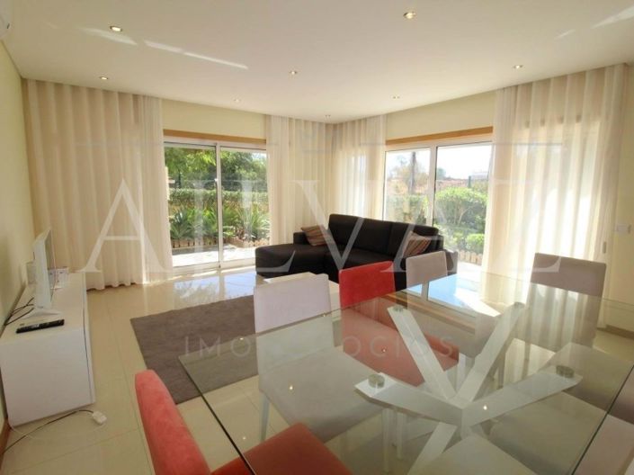 Image No.1-3 Bed House for sale