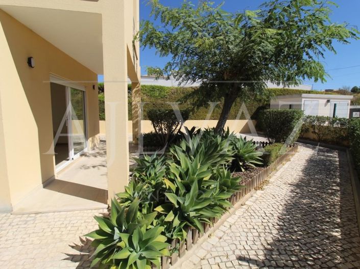 Image No.12-3 Bed House for sale