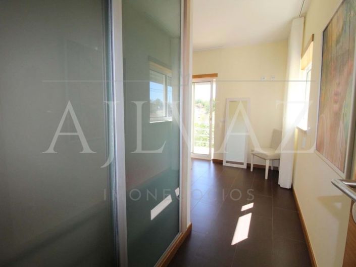 Image No.14-3 Bed House for sale