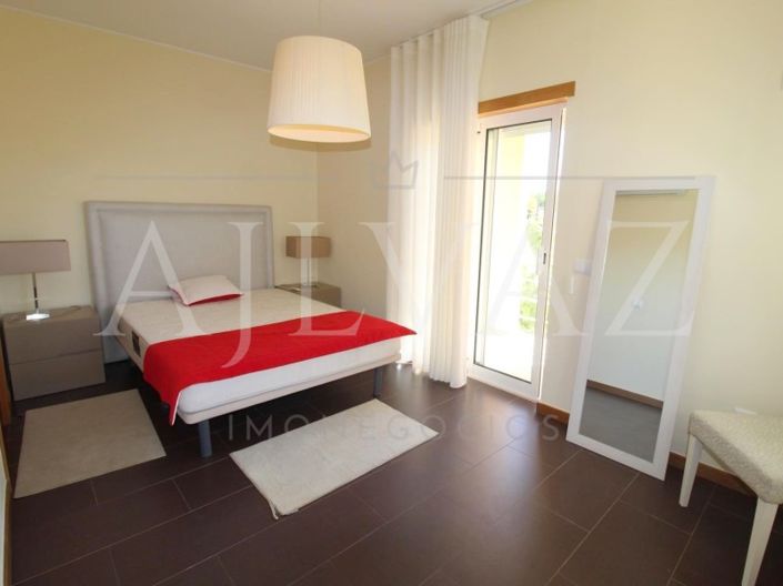 Image No.15-3 Bed House for sale