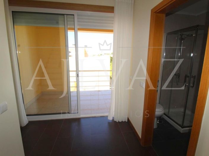 Image No.23-3 Bed House for sale