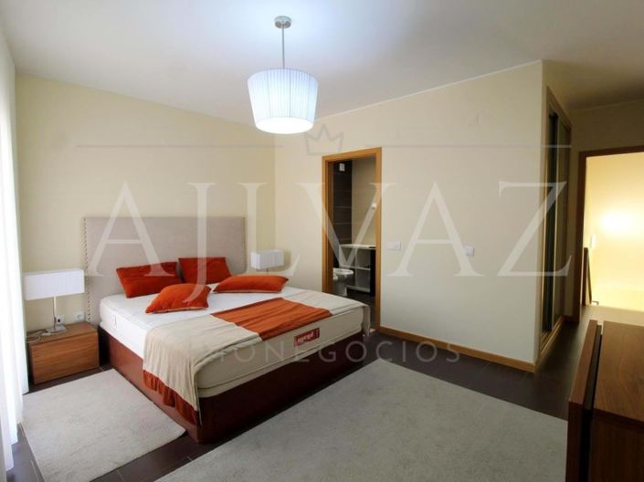 Image No.14-2 Bed House for sale