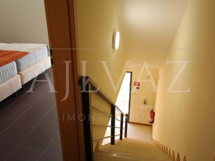 Image No.18-2 Bed House for sale