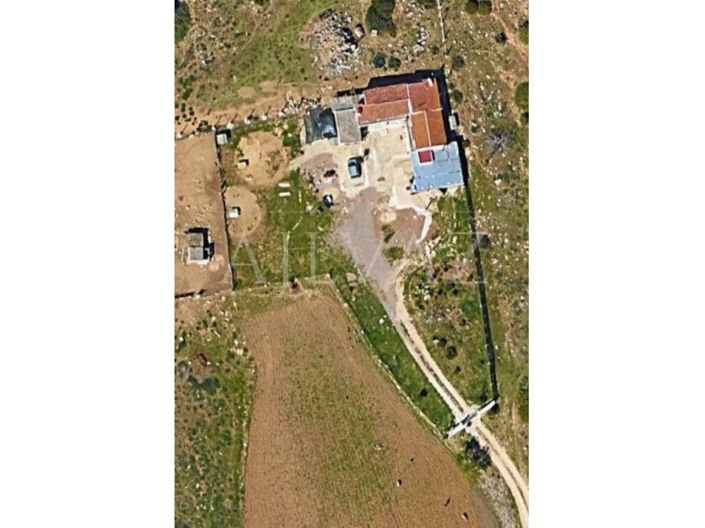 Image No.6-2 Bed Farmhouse for sale