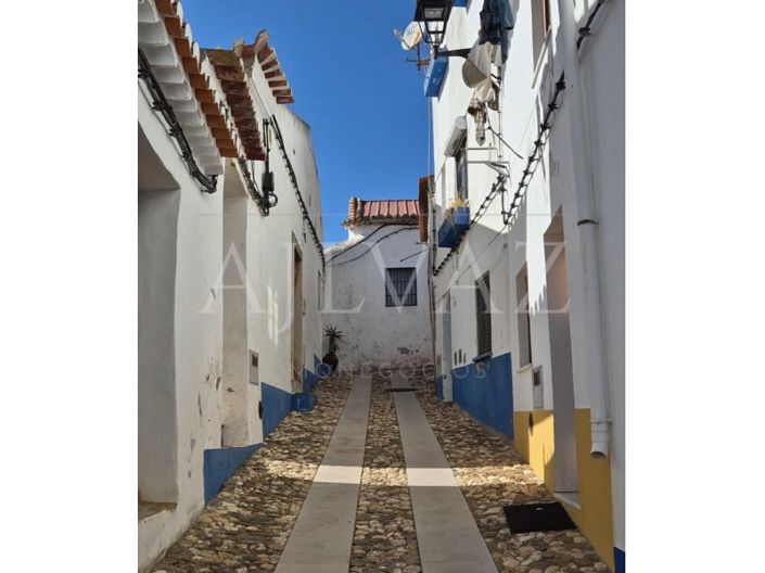 Image No.14-12 Bed House for sale