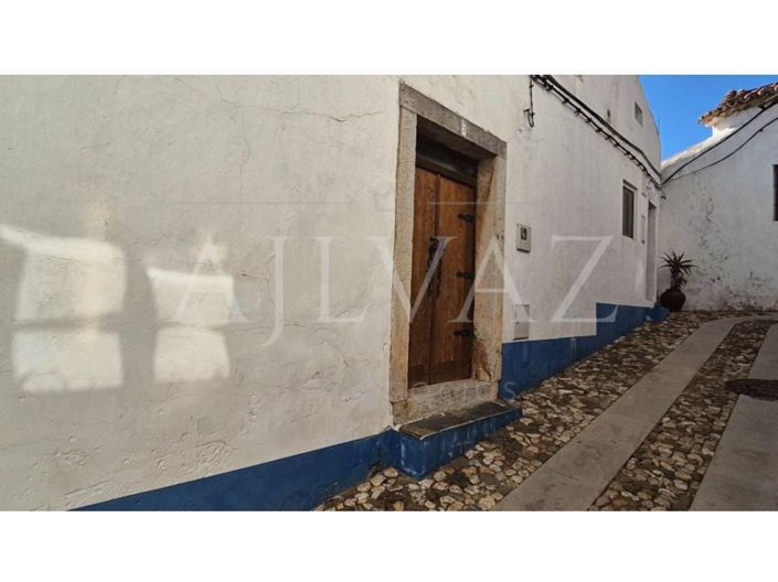 Image No.16-12 Bed House for sale