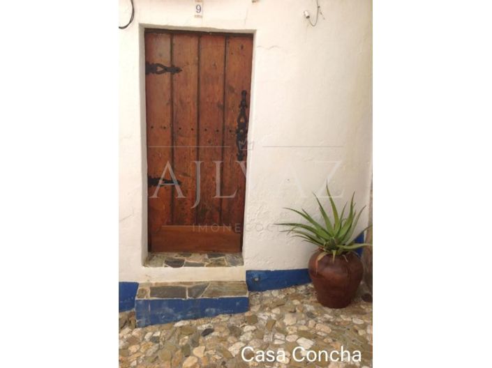 Image No.24-12 Bed House for sale