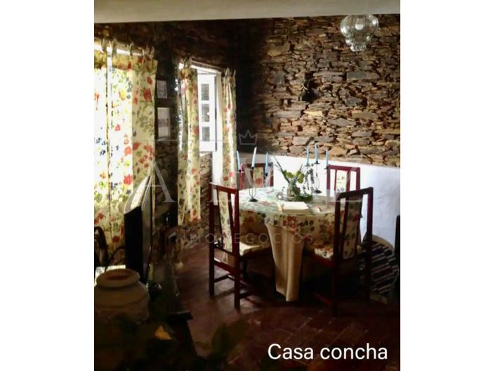 Image No.26-12 Bed House for sale