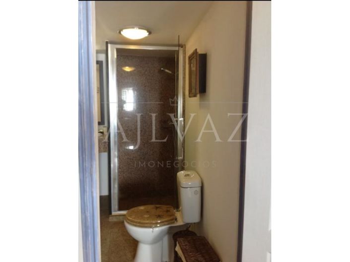 Image No.51-12 Bed House for sale