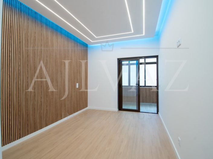 Image No.17-3 Bed Apartment for sale