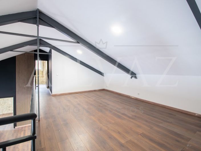 Image No.17-3 Bed Apartment for sale