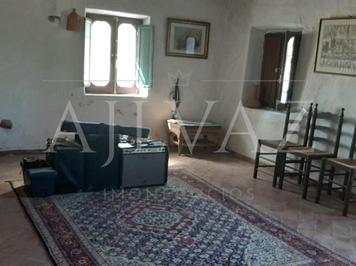 Image No.14-5 Bed Farmhouse for sale