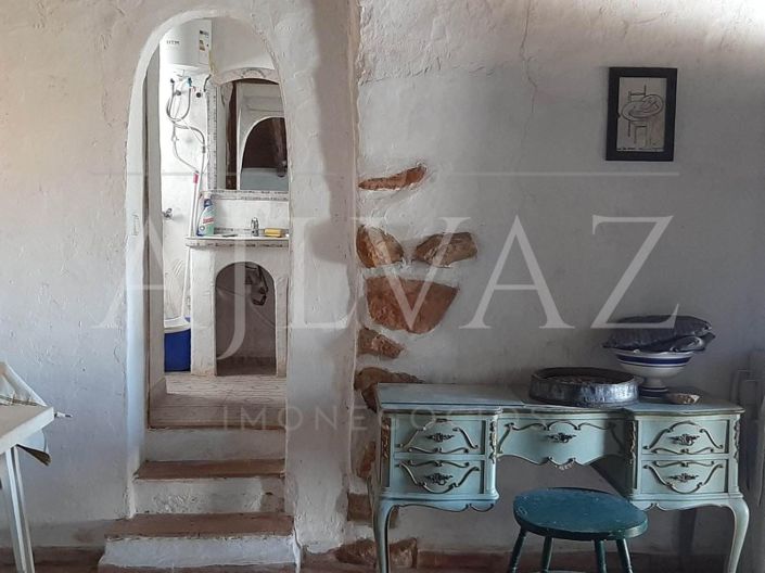 Image No.9-5 Bed Farmhouse for sale