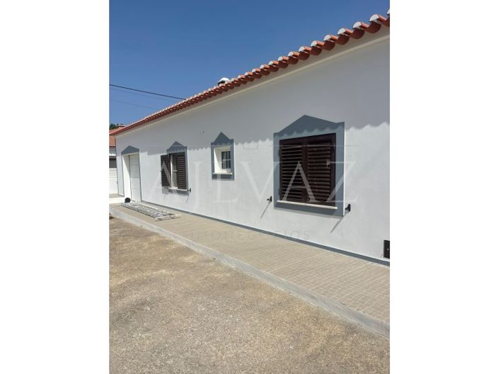 Image No.15-3 Bed House for sale