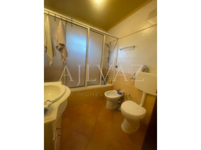 Image No.24-3 Bed House for sale