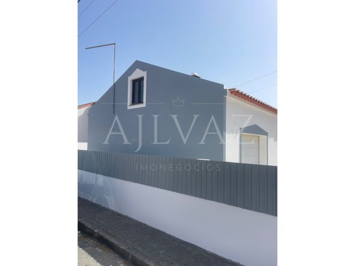 Image No.5-3 Bed House for sale