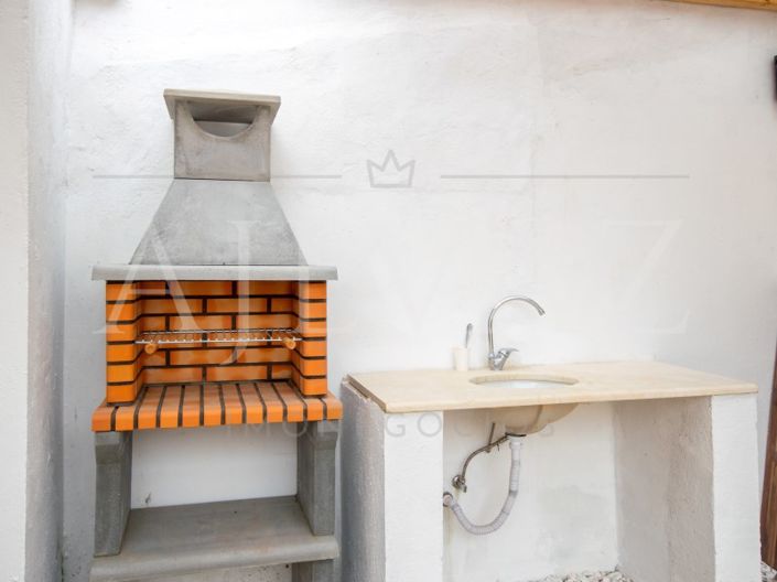 Image No.18-4 Bed House for sale