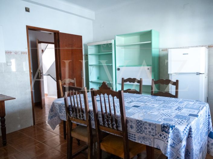 Image No.13-12 Bed House for sale