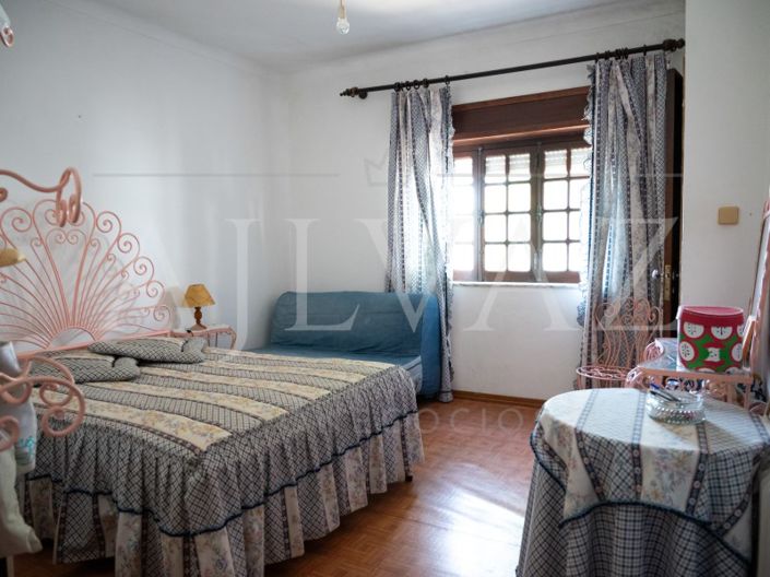 Image No.22-12 Bed House for sale