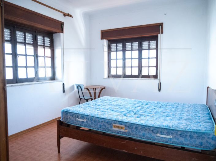 Image No.29-12 Bed House for sale