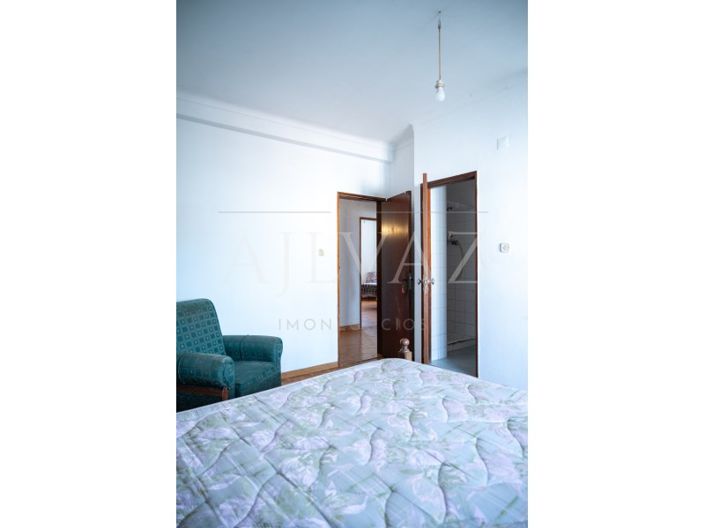 Image No.37-12 Bed House for sale