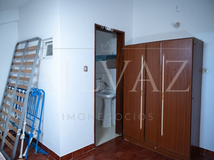 Image No.38-12 Bed House for sale