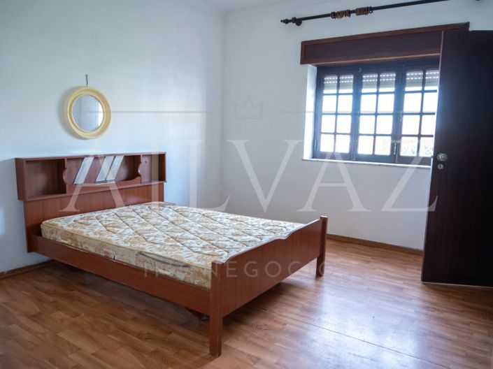 Image No.40-12 Bed House for sale